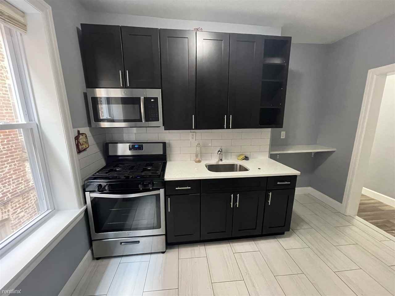 735 Avenue A - Photo 2 of 10