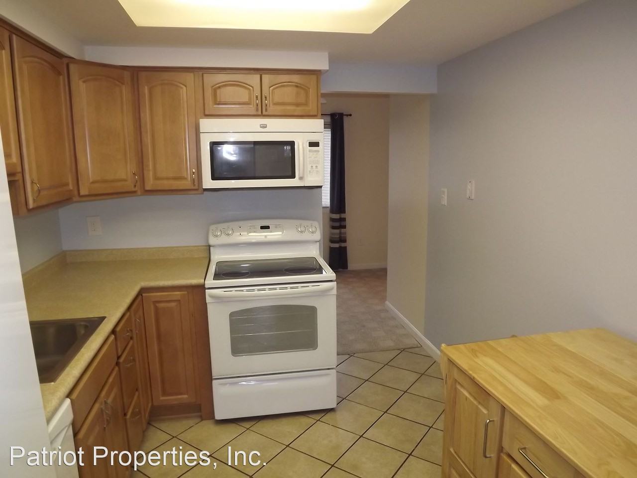 245 Greenfield Ct - Photo 2 of 9