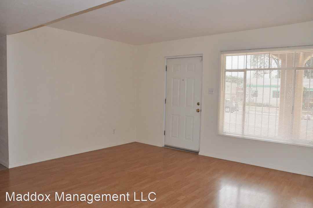 11713 Rosemont Ave Ne - Photo 3 of 21