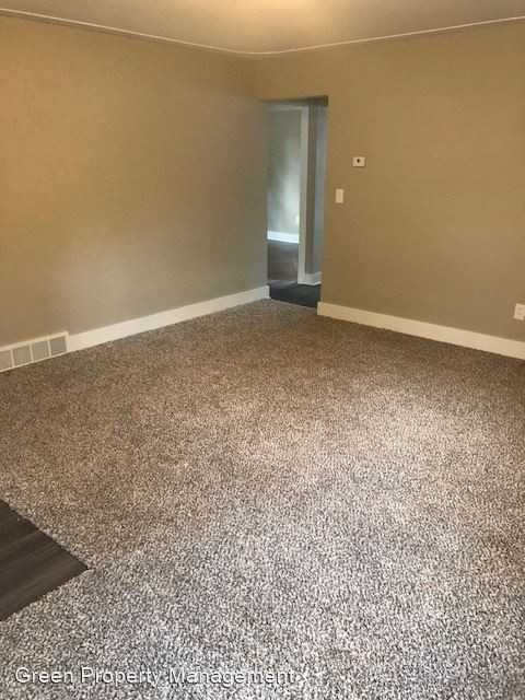 136 Exchange St Se - Photo 2 of 13