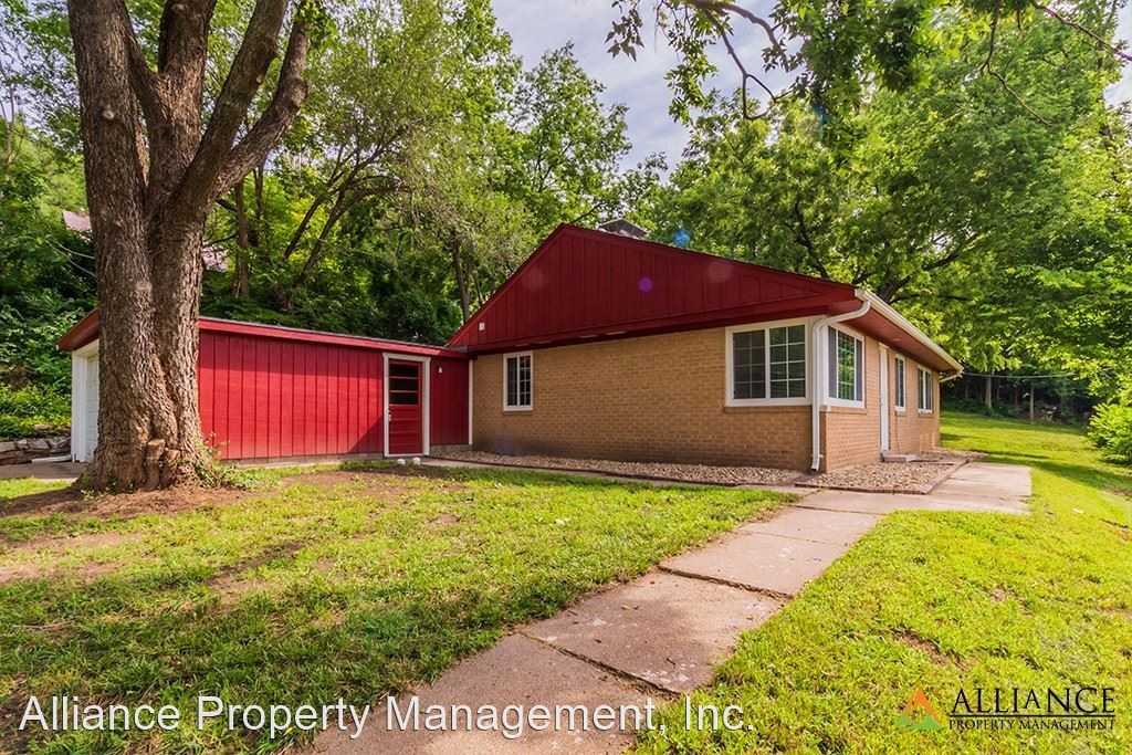 1312 N 8th St - Photo 2 of 24