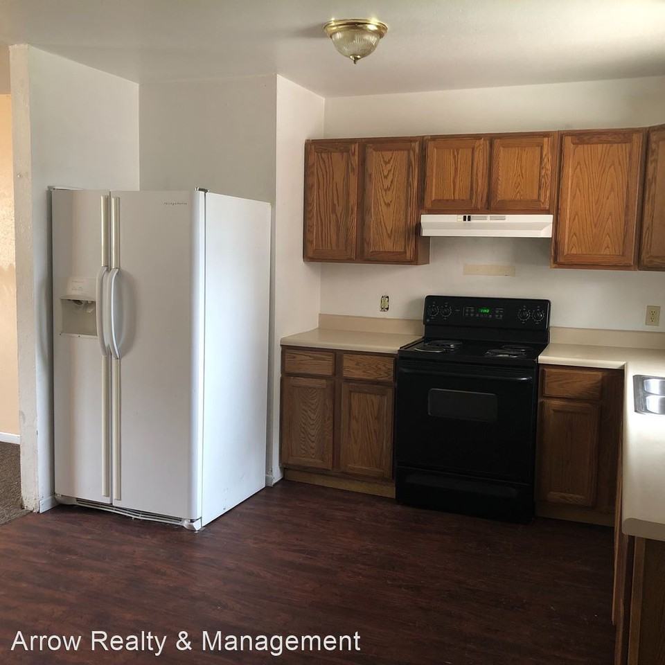 124 South Curtis Street Apartments - 124 S Curtis St, Brush, CO 80723 ...