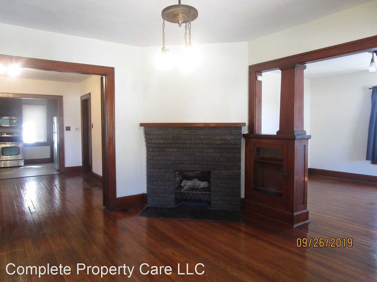 1219 Thornburg St - Photo 2 of 22