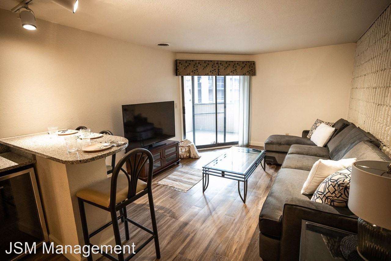 501 E Healey St - Photo 3 of 35