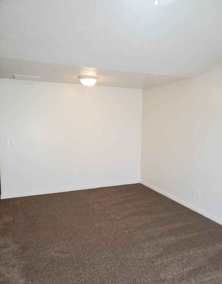 4851 Sw - Photo 2 of 6