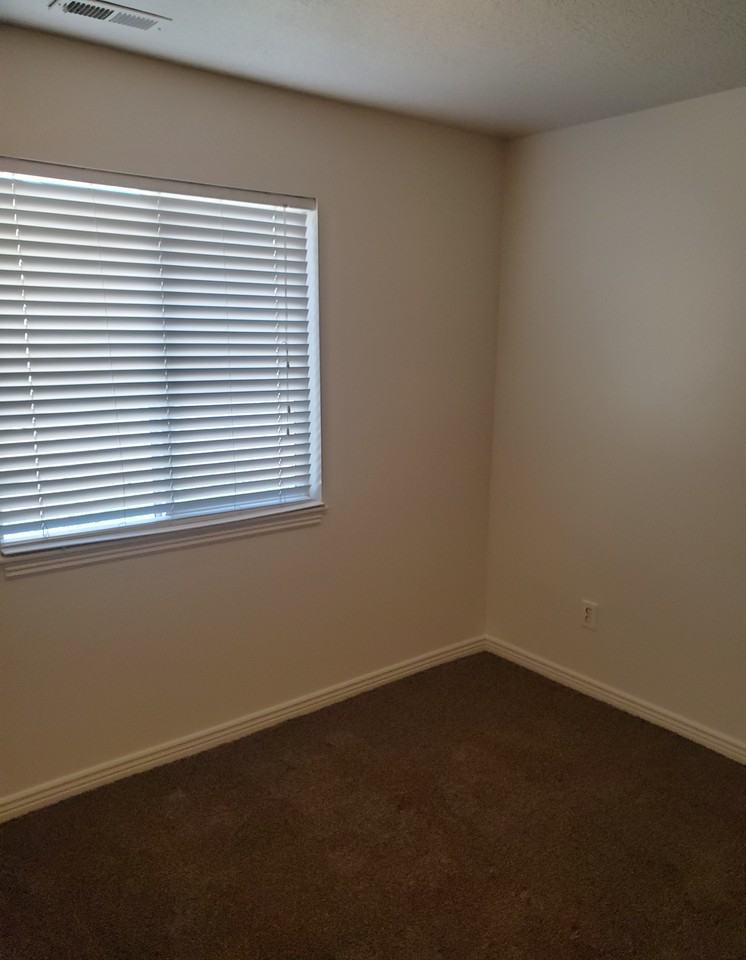 4851 Sw - Photo 4 of 6