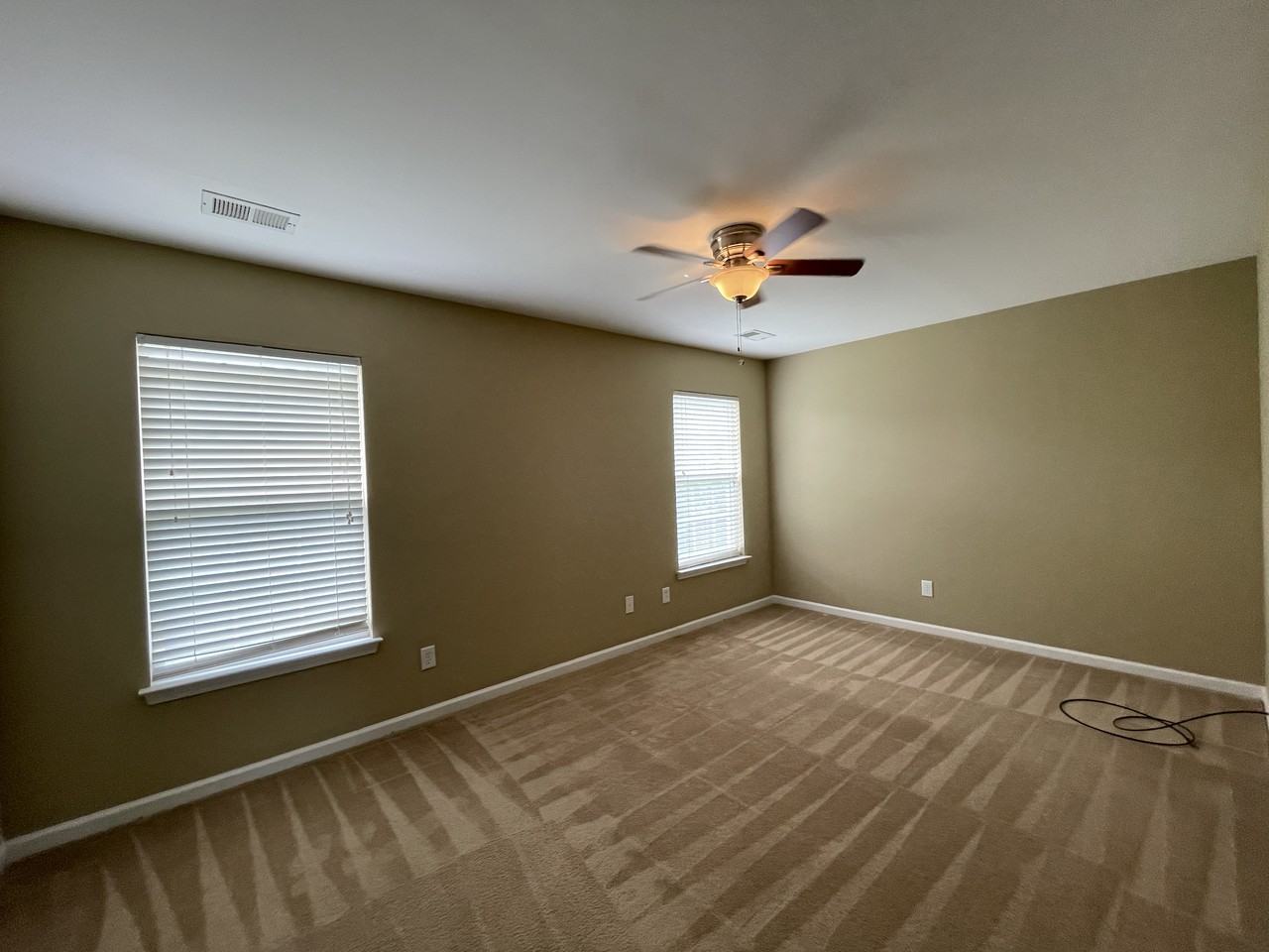 713 Hemingway Cir - Photo 6 of 11