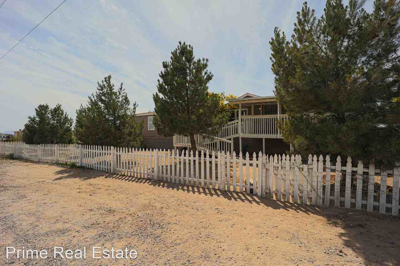 216 N 356th Dr - Photo 2 of 38