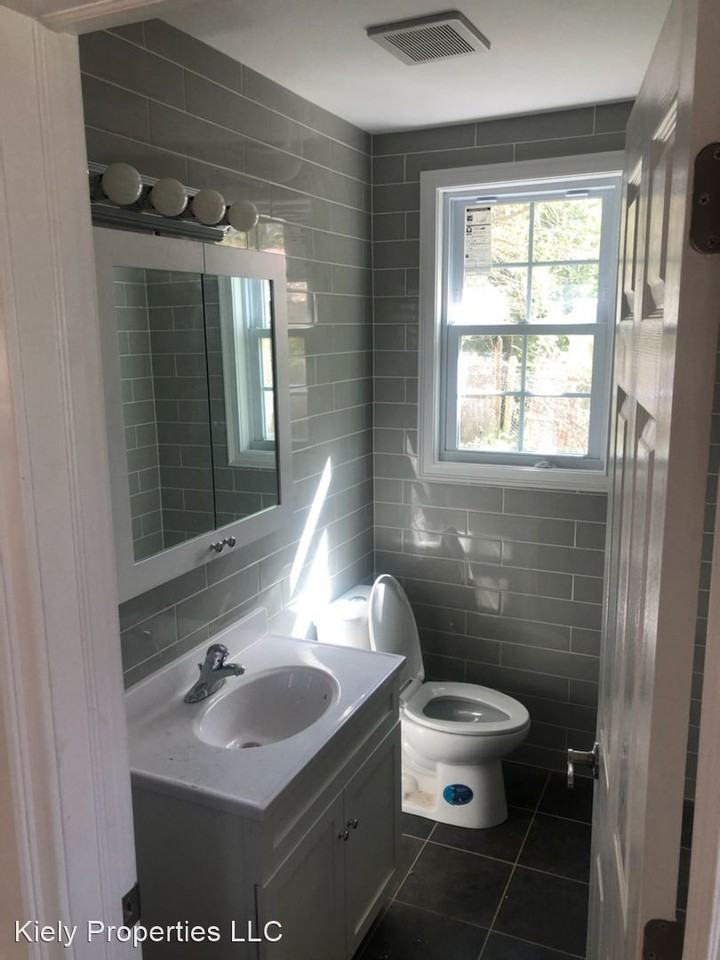 1424 Monmouth Ave - Photo 3 of 9