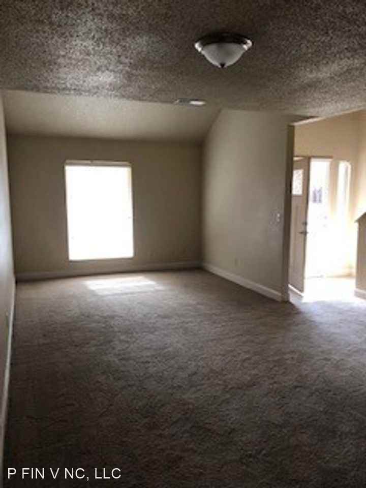 106 Swing Ct - Photo 2 of 18