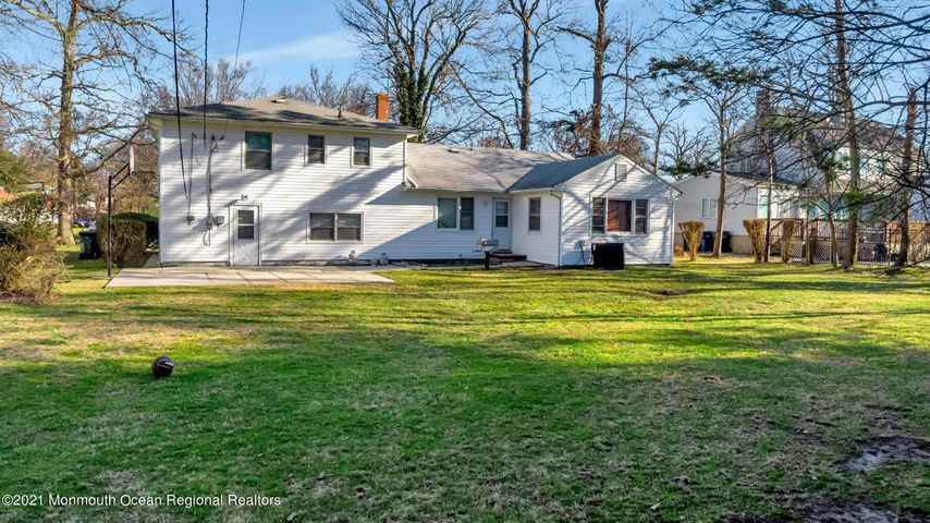 311 Runyan Avenue - Photo 3 of 4
