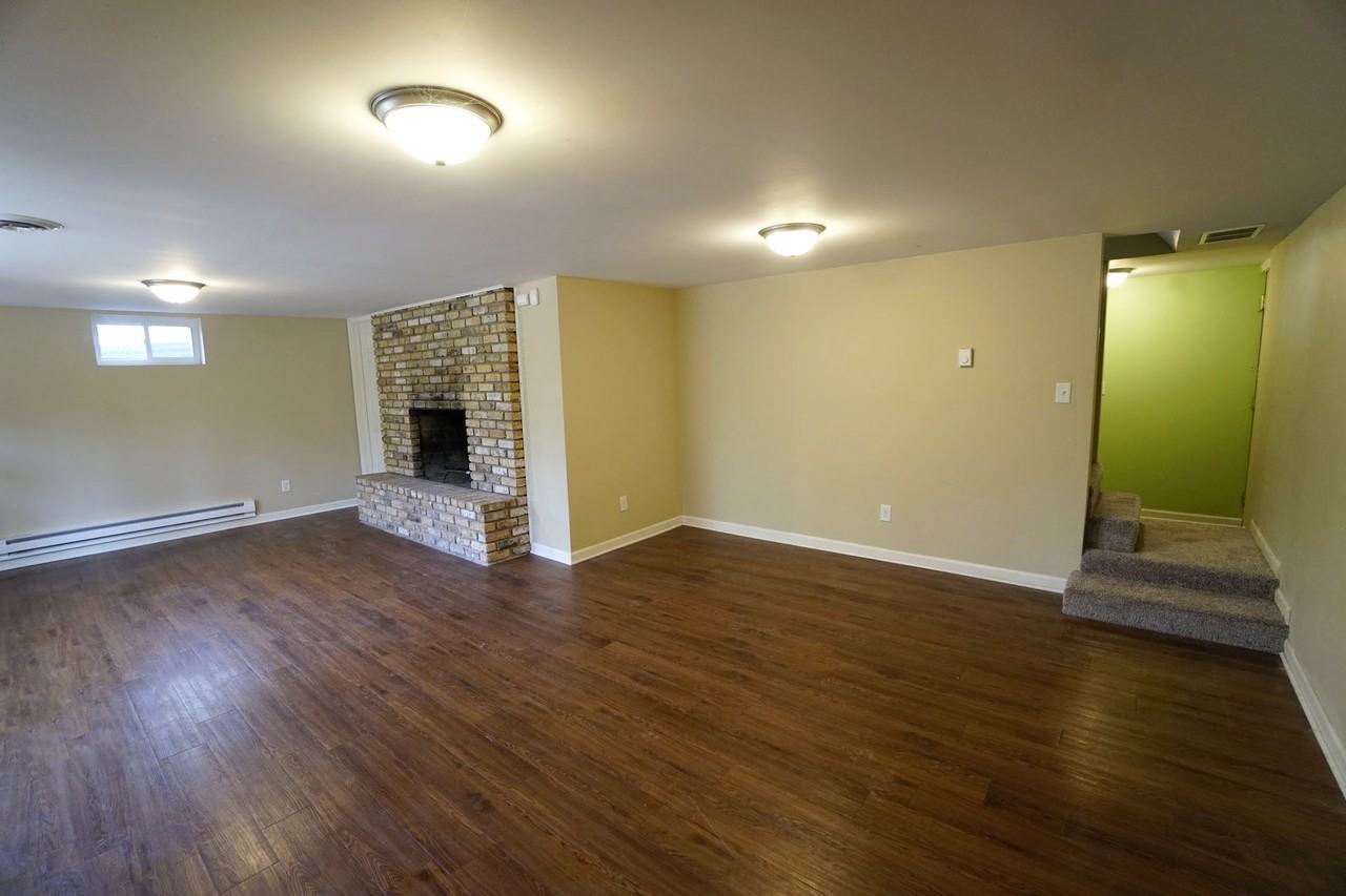 2101 Wuthering Heights Road - Photo 5 of 26