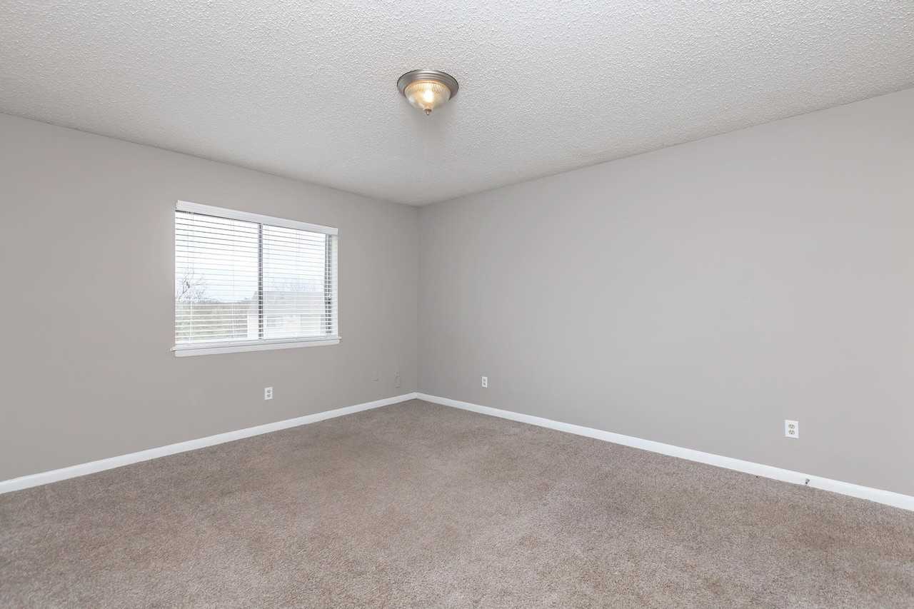 Hickory View Apartments - Photo 7 of 46