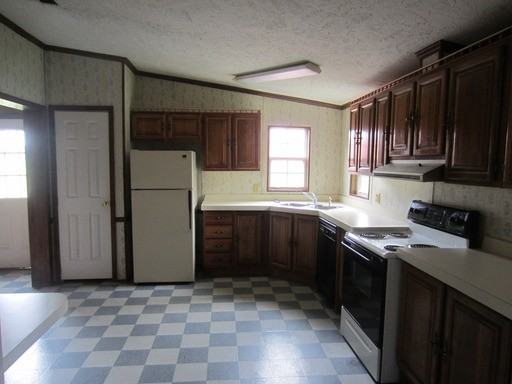 124 Rollingwood Dr - Photo 3 of 16