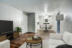 featured image of 800 N Merrill Ave