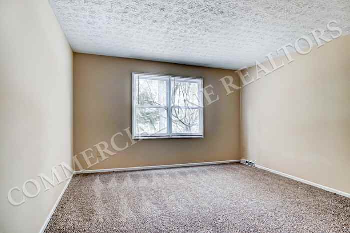 866 Loch Lomond Ln - Photo 2 of 14