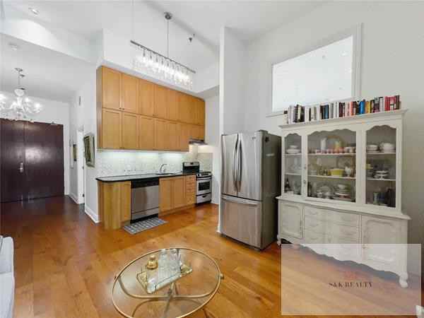 73 Richmond Street West #0208