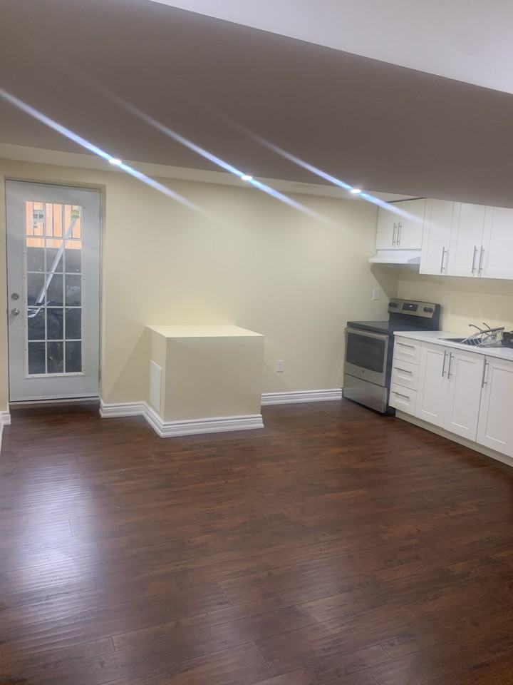 90 Roulette Crescent - Photo 2 of 4