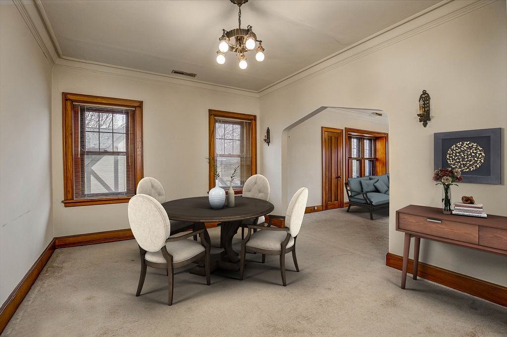 Ludlow Manor Apartments - Photo 3 of 5