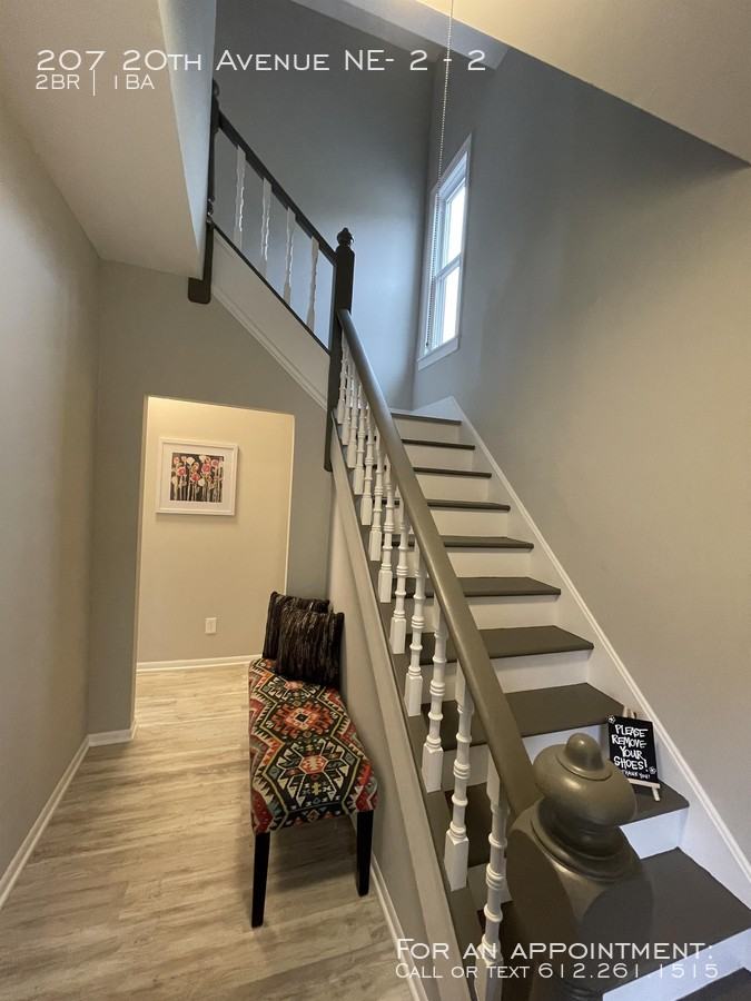 207 20th Ave Ne #2 - Photo 3 of 18