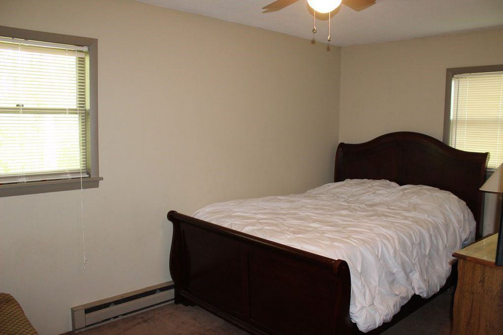 Lakeshore Dr #1 - Photo 5 of 21