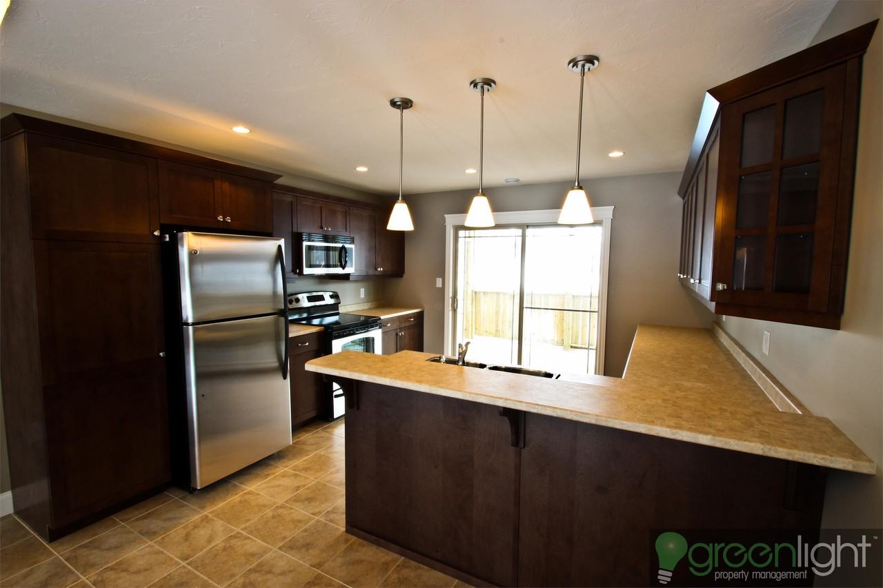 32 Clover St #32 - Photo 2 of 11