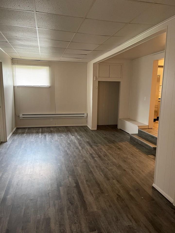 27 Howard Dr #1 - Photo 2 of 19