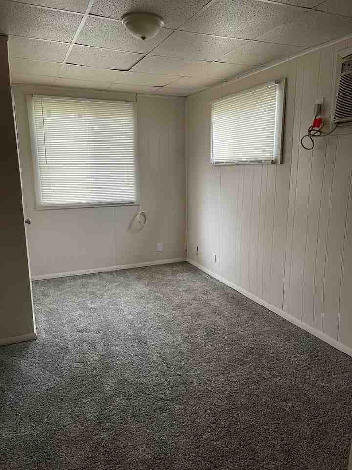 27 Howard Dr #1 - Photo 5 of 19