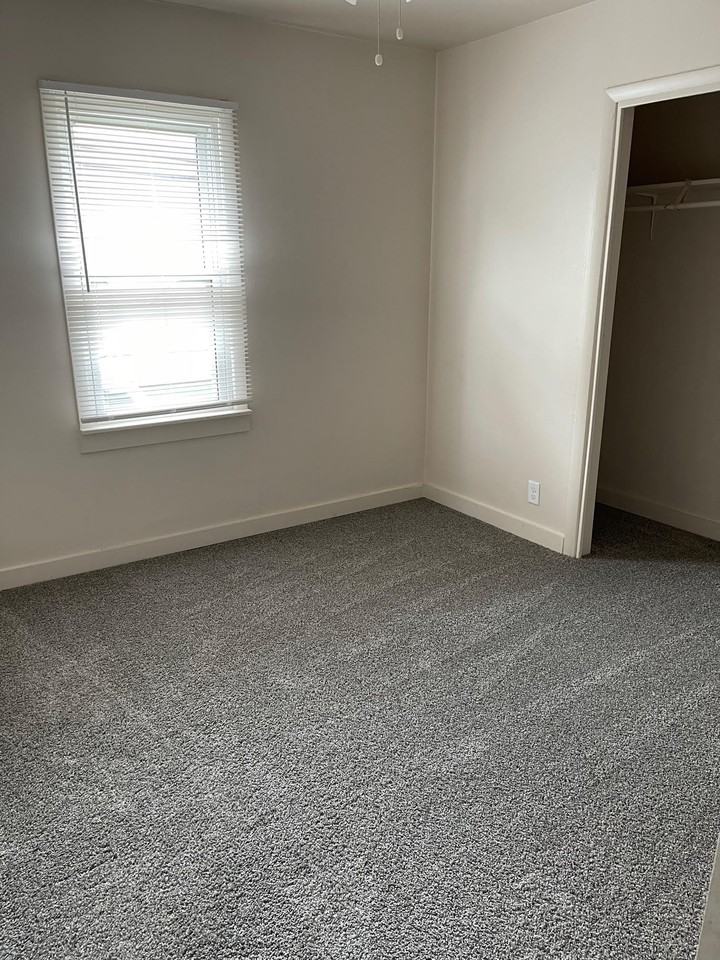 27 Howard Dr #1 - Photo 7 of 19