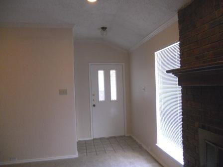 2808 Springhaven Ct - Photo 2 of 14