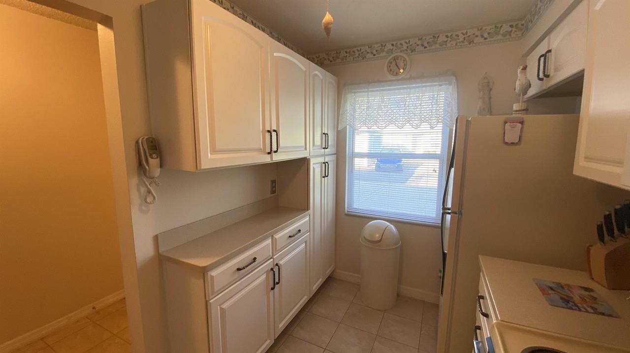 3668 Trophy Blvd #1 - Photo 4 of 50