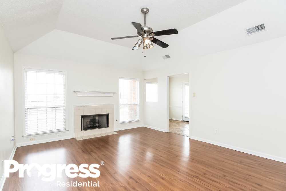 5040 Thornebrook Cv - Photo 2 of 15