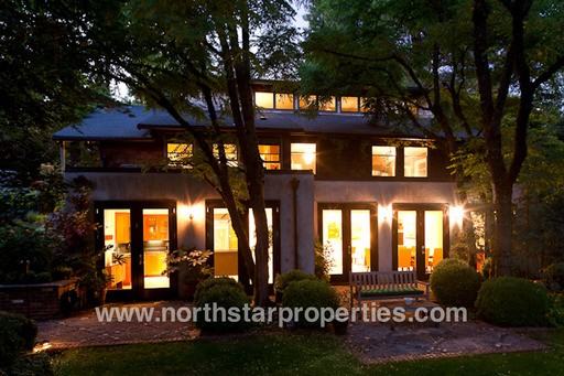 911 SW 57th Ave - Photo 2 of 27