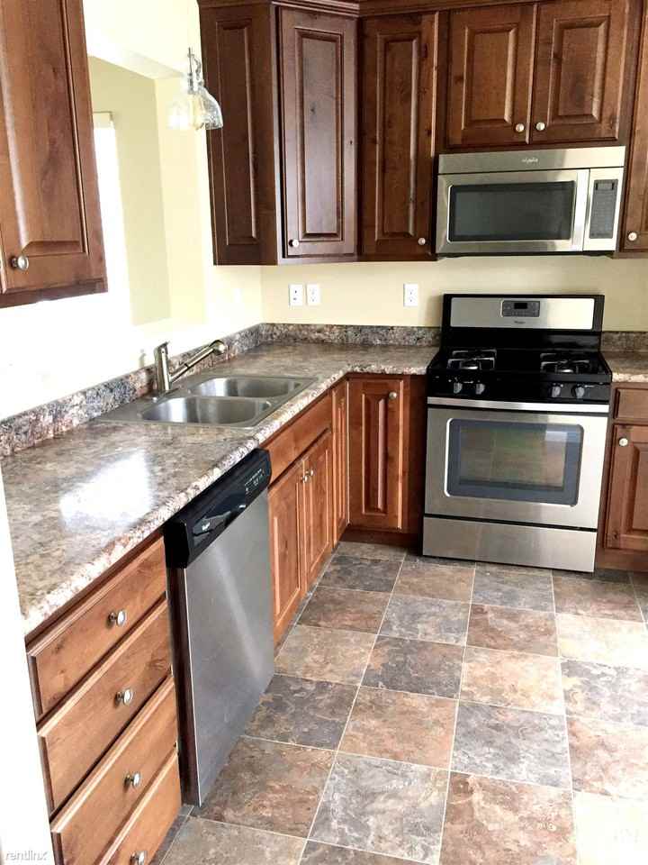 1668 E 475 N - Photo 2 of 7