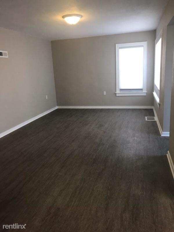 69077 Lyman St - Photo 3 of 8