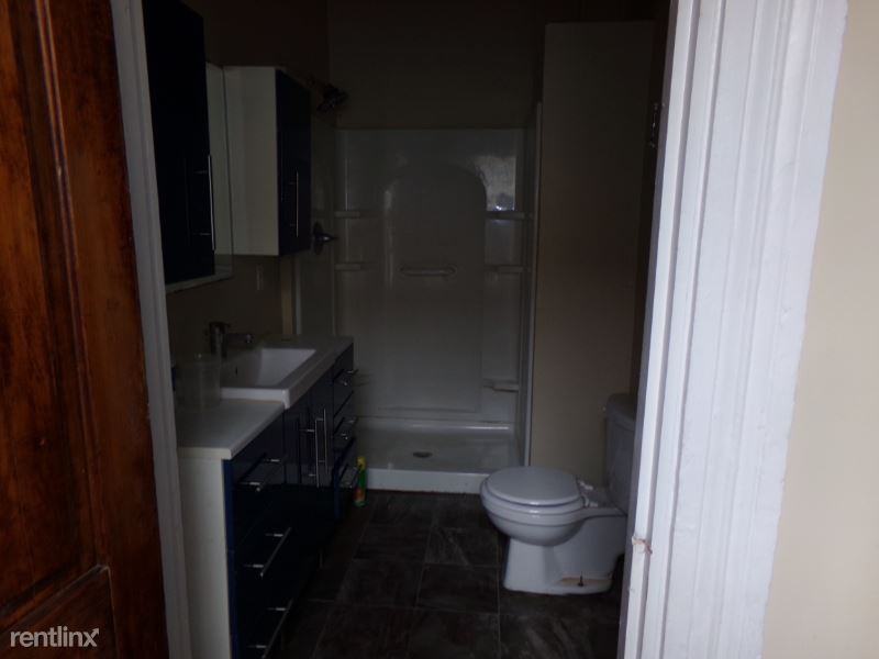 343 Jefferson St - Photo 3 of 14