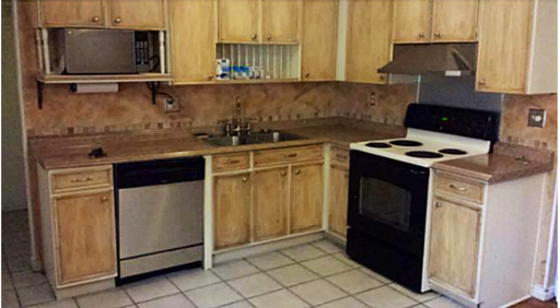 1139 Yosemite Dr - Photo 2 of 5