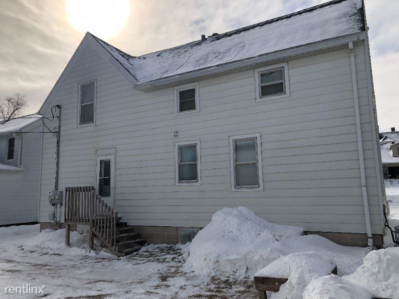 710 Detroit St - Photo 2 of 7