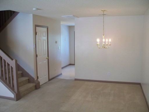 80 Tannenbaum Cir - Photo 2 of 6