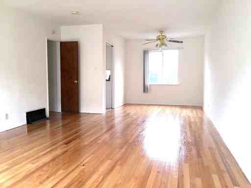 1374 Kent Pl - Photo 3 of 8