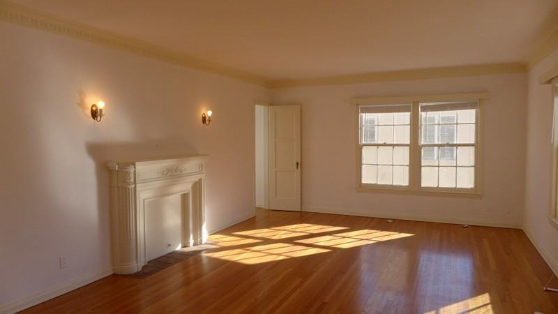 448 N New Hampshire Ave - Photo 3 of 13