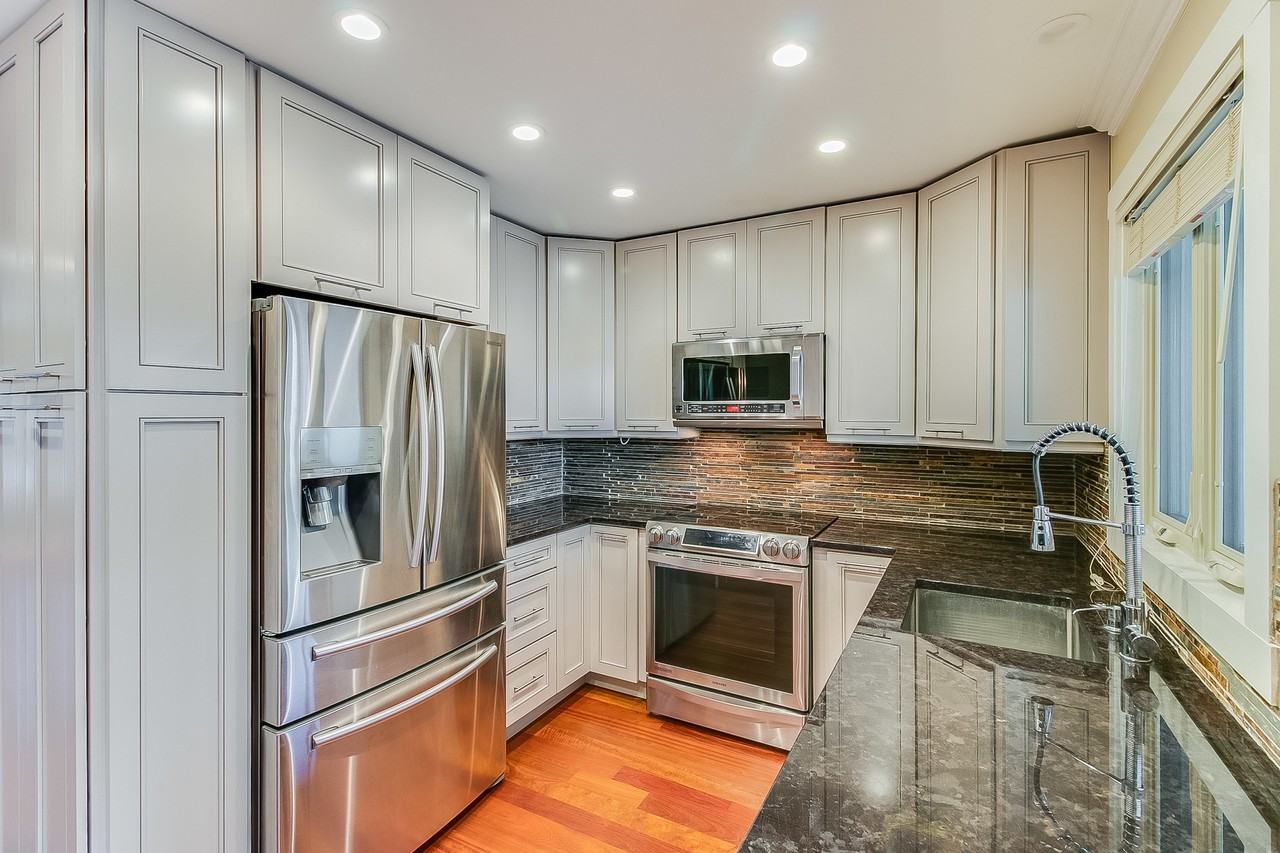 392 W Ann Arbor Trl - Photo 3 of 32