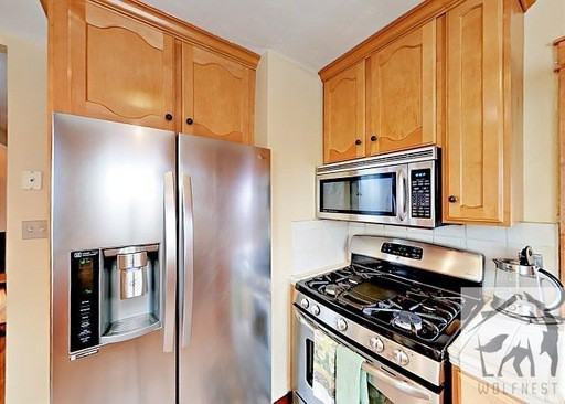 4251 S 900 E - Photo 2 of 23