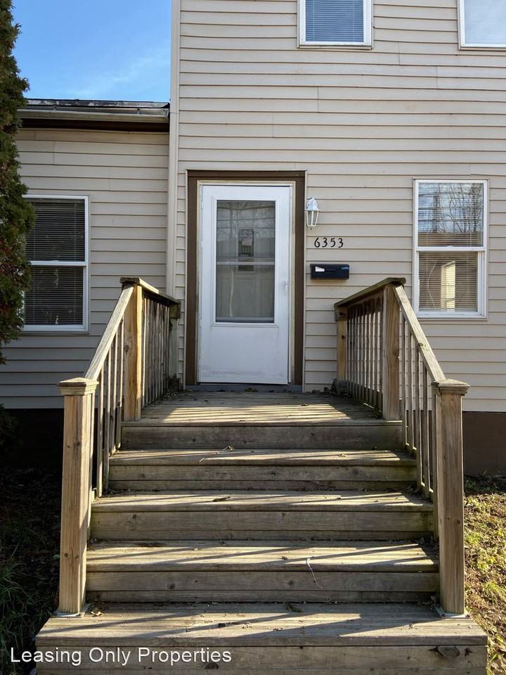 6353 13th Ave - Photo 3 of 9