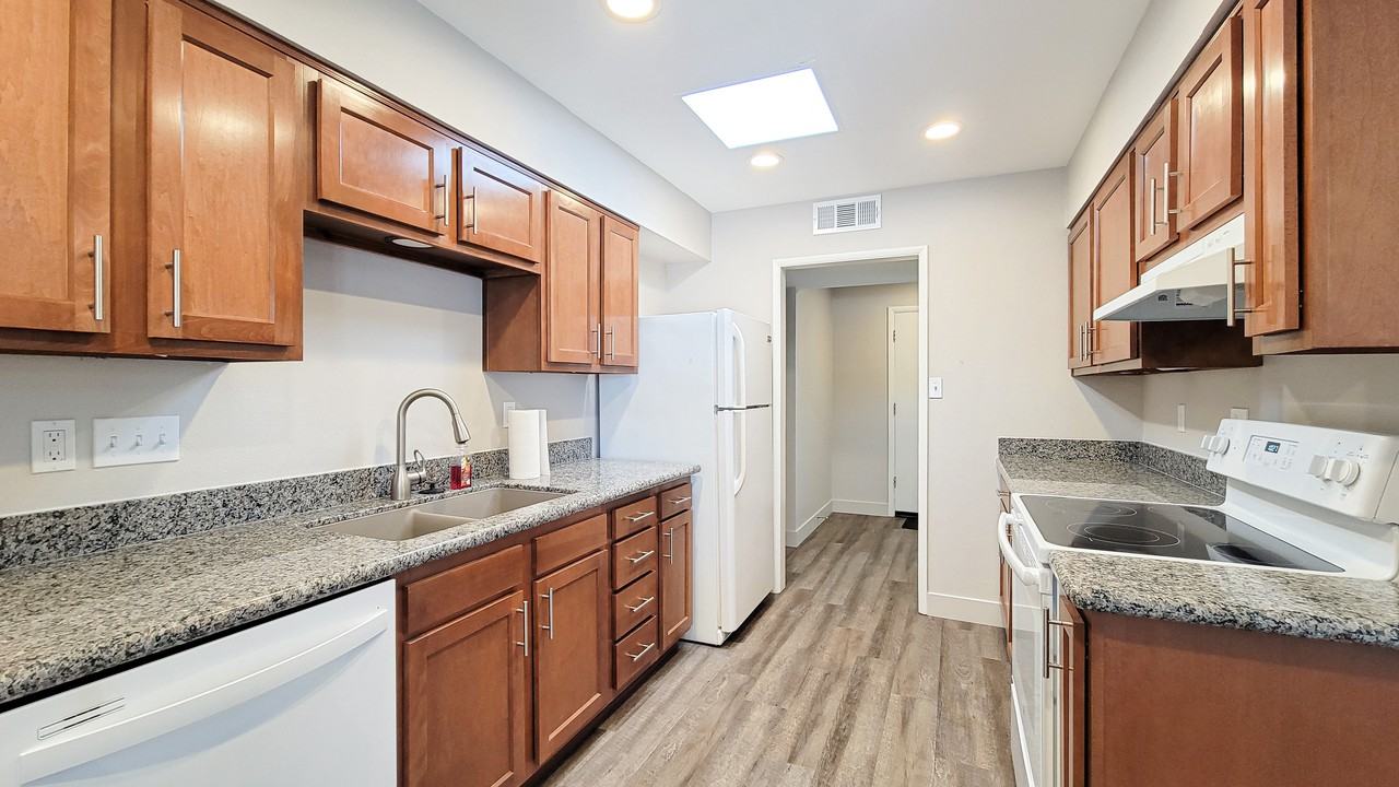 11633 N Desert Hills Dr W - Photo 7 of 22