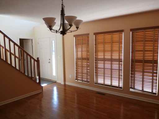 168 Grant Park Dr - Photo 2 of 13