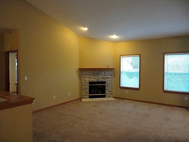 462 Violet Ave - Photo 2 of 20
