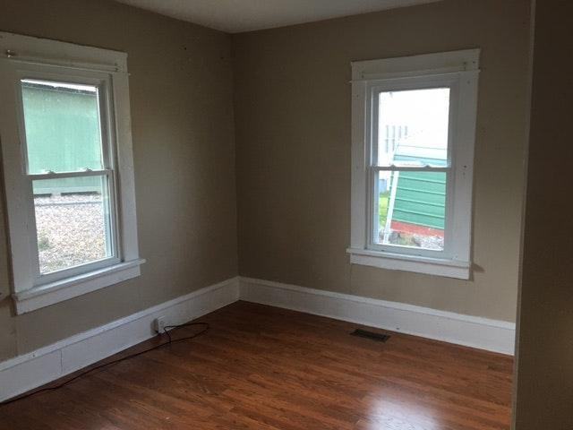 105 Hillcrest Drive - Photo 2 of 6