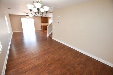 2106 Morningview Ln - Photo 2 of 11