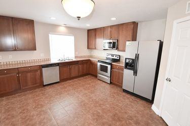 2106 Morningview Ln - Photo 3 of 11